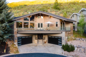 Mason by AvantStay Sleeps 16 Modern Mountain Escape w Hot Tub